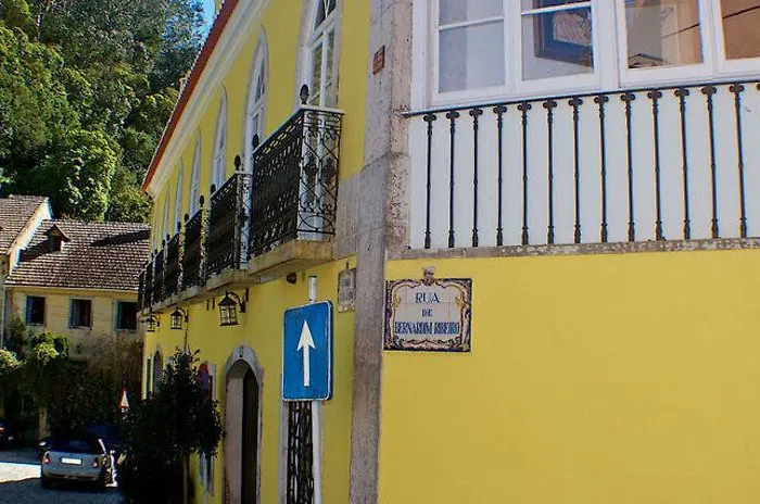 Πανσιόν Charm